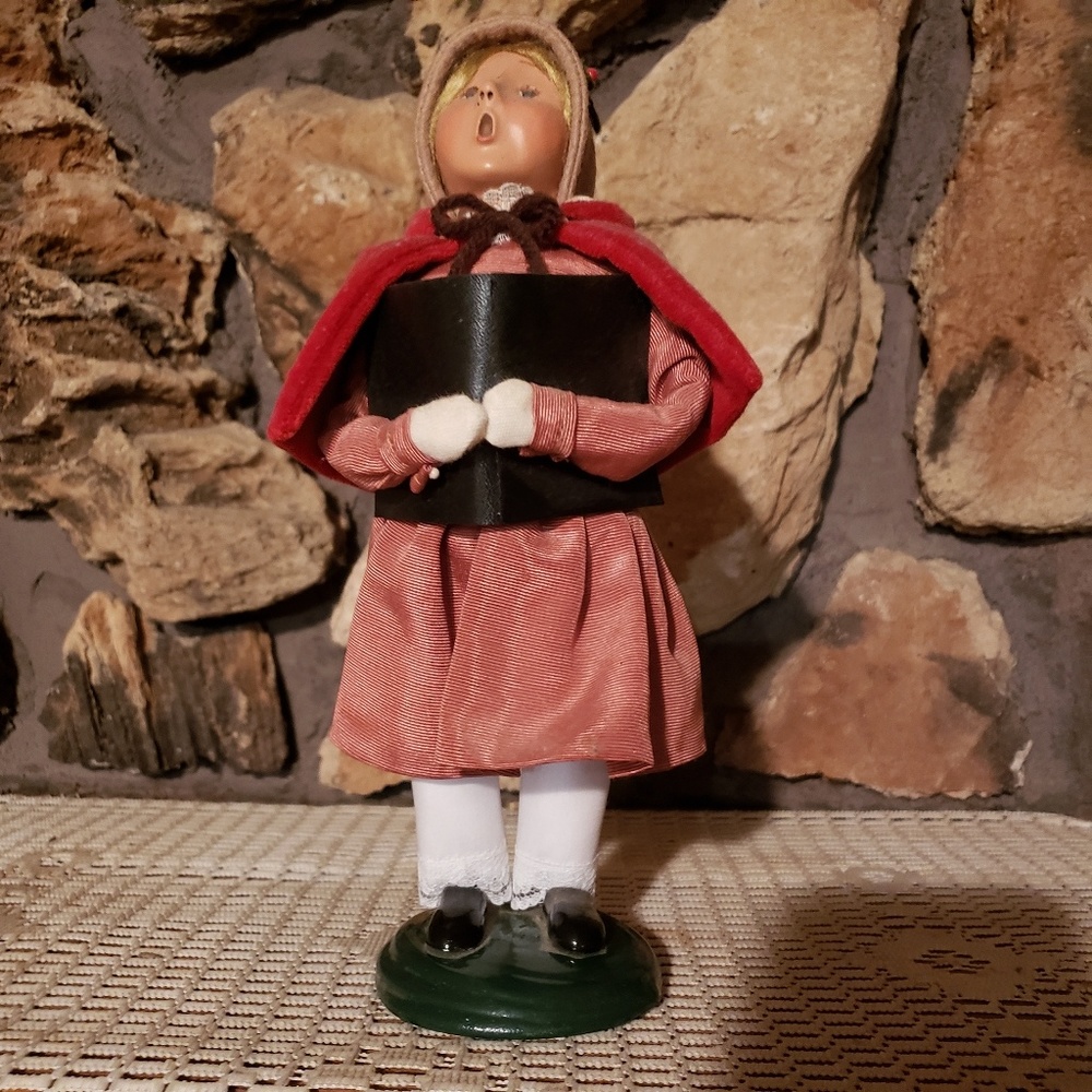 Byer's Choice Caroler